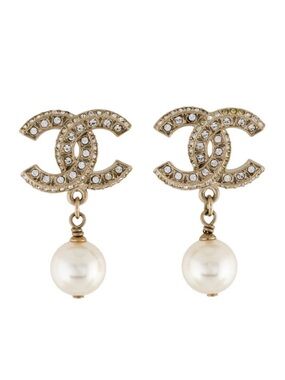 CHANEL Gold-Tone Crystal CC Drop Earrings with Cream Pearls